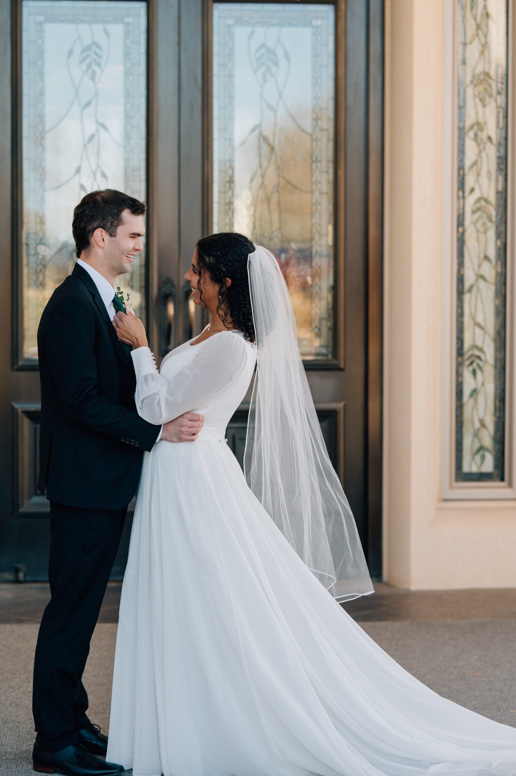 LDS temple wedding portraits of bride and groom in Payson Utah
